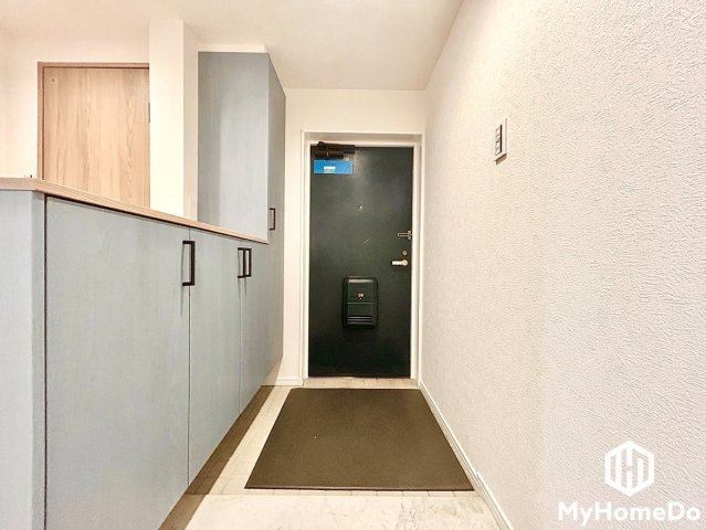 ユーハウス喜多山の玄関|大容量の玄関収納で家族の靴もきれいに収まり、玄関はいつでも広々快適に収納できます。