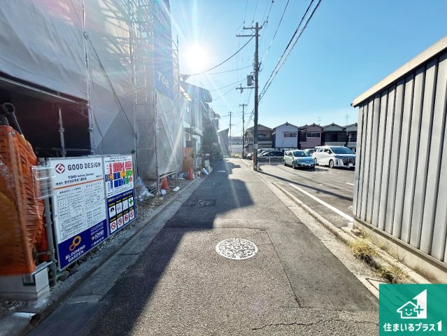 ◆堺市西区草部　新築一戸建ての前面道路含む現地写真|周辺は落ち着いた街並みの住宅地！子育てがしやすい住環境です！まだ未完成ですが、現地でしかわからない事もございます。是非一度ご覧ください。