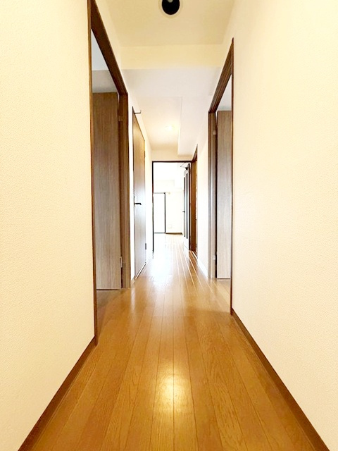 横浜市泉区中田西２丁目の賃貸マンションの玄関