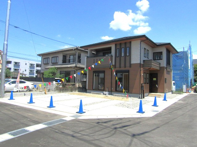 【駐車場】 | ブルーミングガーデン甲府市宮原町　1号棟 | 駐車スペースもあります