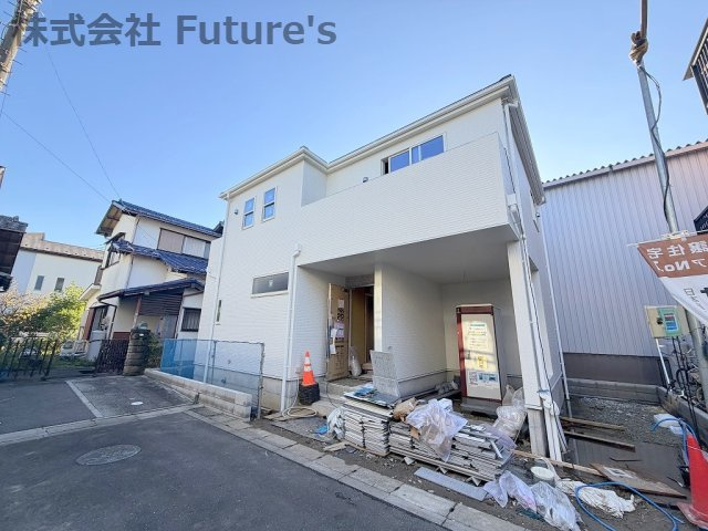 三郷市鷹野1丁目　新築戸建の外観|八木郷小学校まで徒歩2分でお子様の通学も安心
