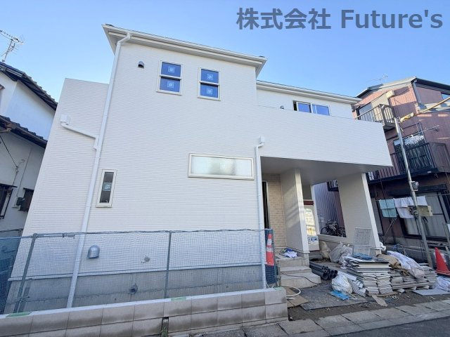 三郷市鷹野1丁目　新築戸建の外観|現地の写真になります。