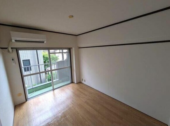 さいたま市大宮区寿能町２丁目の賃貸マンションの居間・リビング