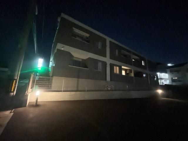 パルファン向山の外観