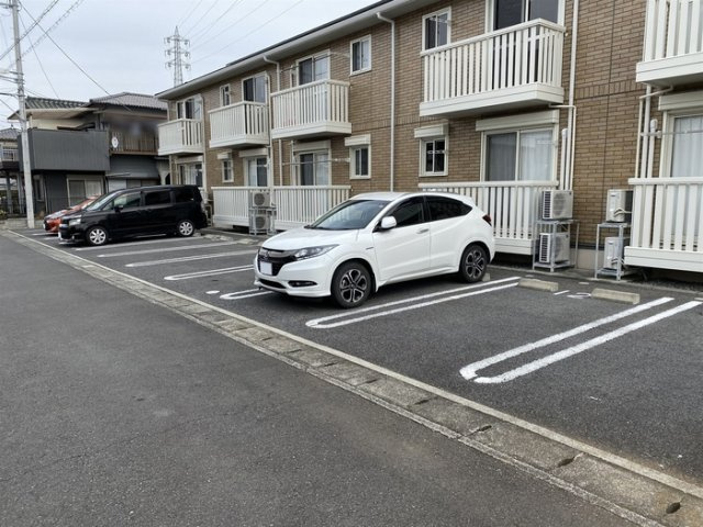 ラ・メーグⅡの駐車場