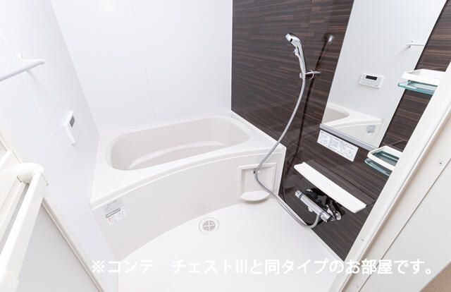 アルバの浴室