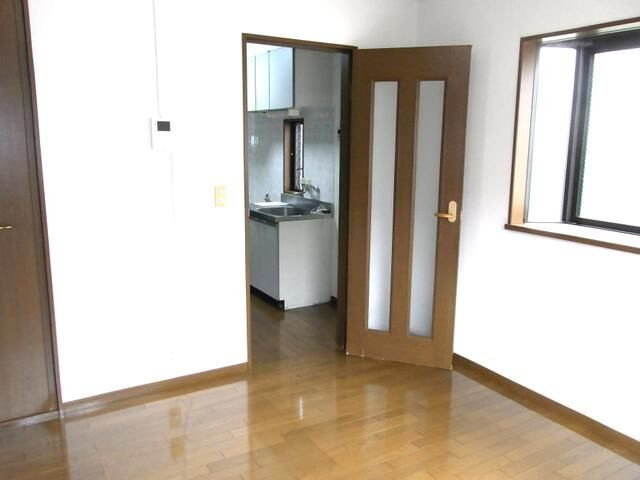 大和市桜森１丁目のアパートの寝室