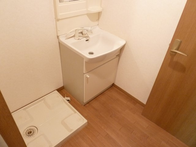 グランピリエの独立洗面台|別のお部屋の写真です