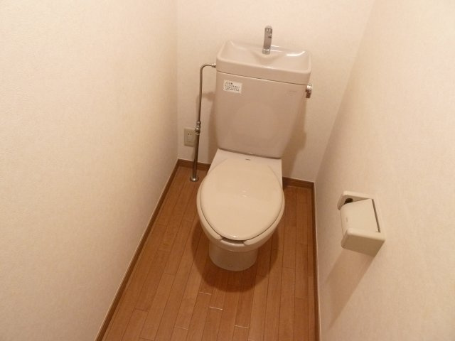 グランピリエのトイレ|別のお部屋の写真です