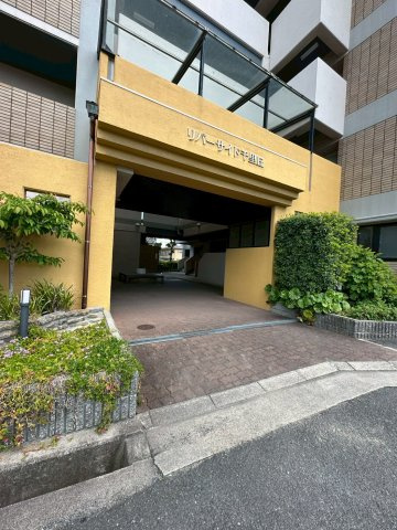 【エントランス】 | リバーサイド千里丘