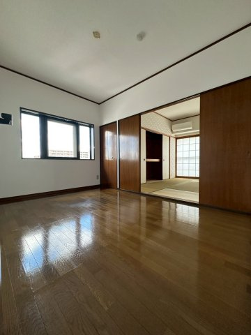 【居間・リビング】 | リバーサイド千里丘