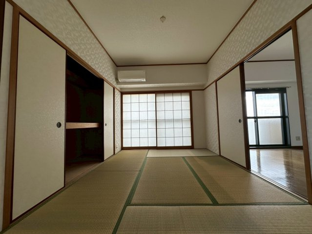 【寝室】 | リバーサイド千里丘