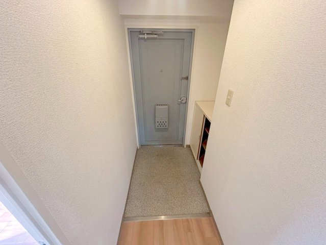 穂波マンションの玄関