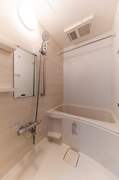 ＣＯＣＯＣＵＢＥ南長崎の浴室