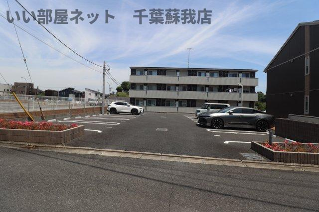 サニーフォレスト　Ｂ棟の駐車場|駐車スペースもあります