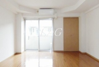 【居間・リビング】 | クランベリーコート | 洋室のお部屋です。
