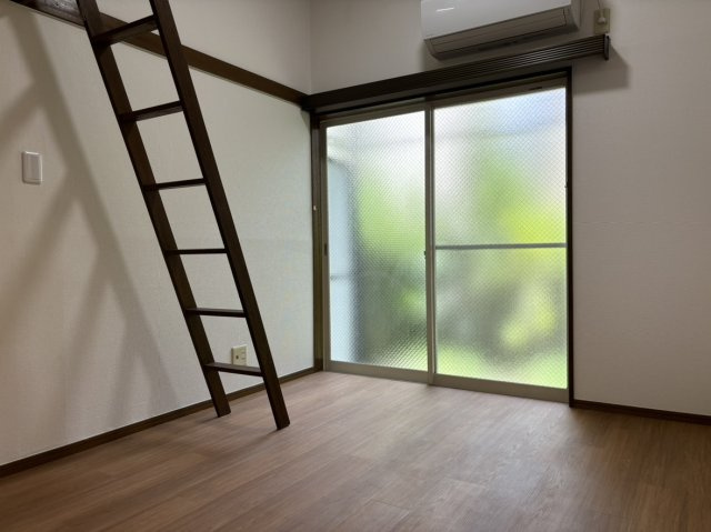 【寝室】