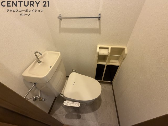 ゆったりとした空間のトイレです