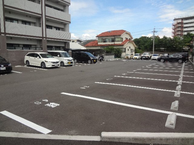 【駐車場】 | ひかりハイツ石手川・