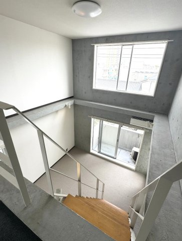 瑞穂区下坂町二丁目一棟マンションの居間・リビング