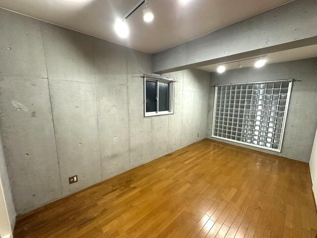 瑞穂区下坂町二丁目一棟マンションの洋室