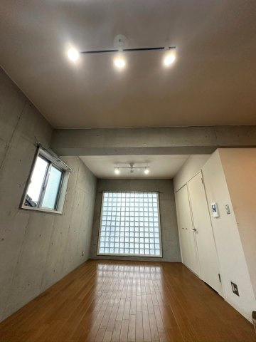瑞穂区下坂町二丁目一棟マンションの洋室