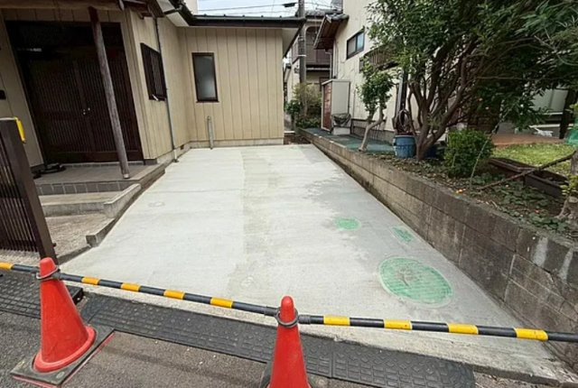 貸家　大和市下鶴間の駐車場