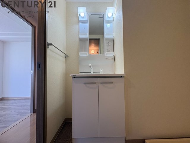 独立洗面化粧台付きでおすすめです！
