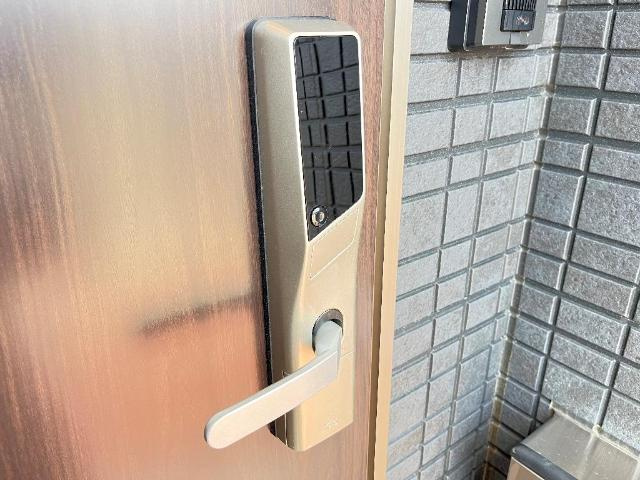 東森田2丁目新築アパートの玄関|電子錠（イメージ）