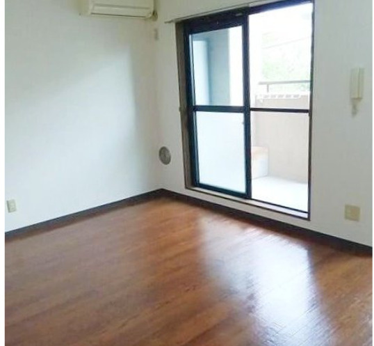 サンライズ９７の居間・リビング