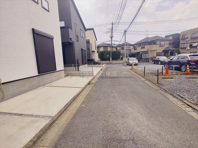 【前面道路含む現地写真】の画像