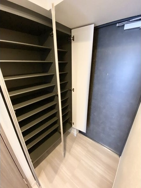 S-RESIDENCE鶴舞Ⅱの玄関