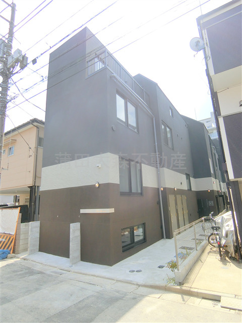 アピチェ池上の外観|2024年7月築　RC鉄筋コンクリート造地上3階地下1階建て
東京都大田区池上4丁目　東急池上線池上駅徒歩6分
