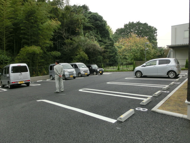 サンリット王禅の駐車場