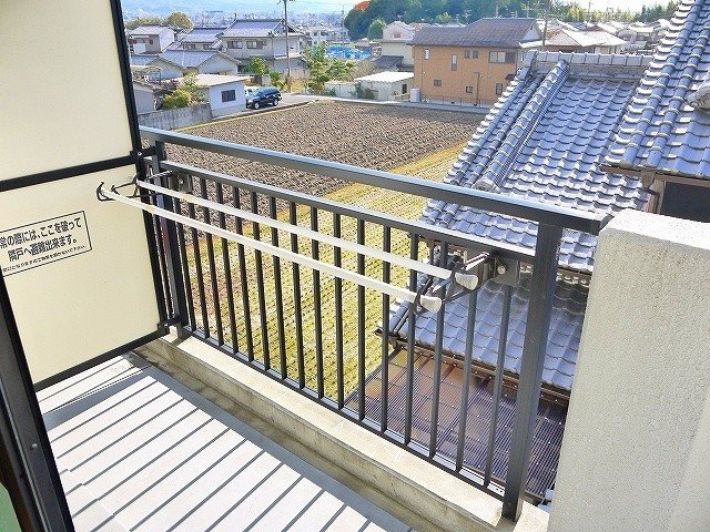 アイリスハイツ2号館のバルコニー|広々としたバルコニーです