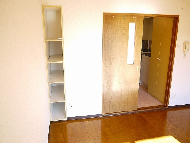 アイリスハイツ2号館の収納|収納スペース豊富です