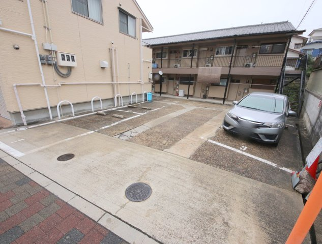 サンレイクⅠの駐車場