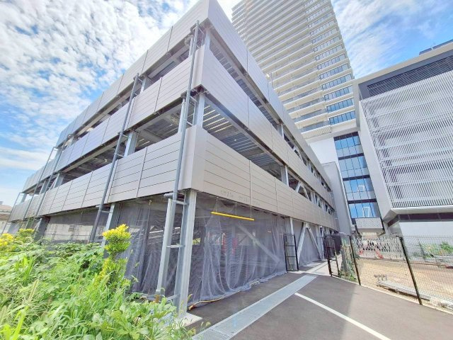 アトラスタワー小平小川の駐車場
