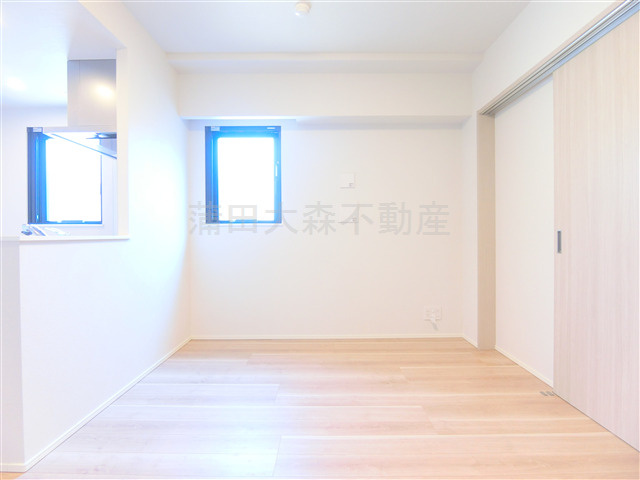 ドゥーエ梅屋敷の居間・リビング