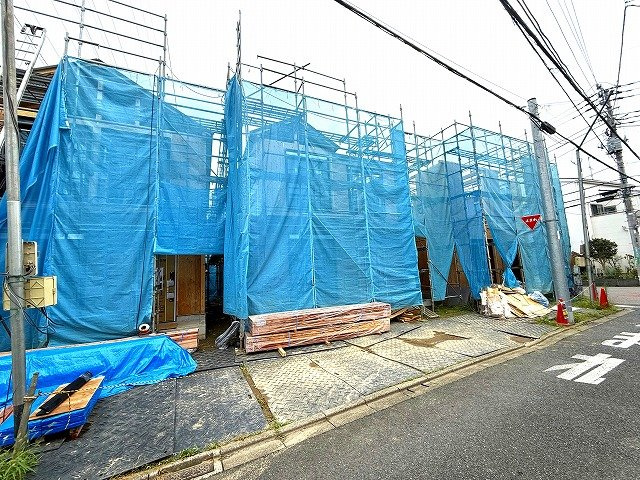 【外観】 | 【仲介手数料２２０万円が無料！】■４ＬＤＫ＋車庫■バス停まで２分■長期優良認定住宅■ＺＥＨ水準 | 決算特別キャンペーン！
家計応援サービスの限界に挑戦中！
「物件概要」の「諸費用」欄をご覧下さい！
■耐震性能など住宅性能評価６項目で最高評価
■ＺＥＨ水準（エコ住宅）
■モデルハウス見学可
