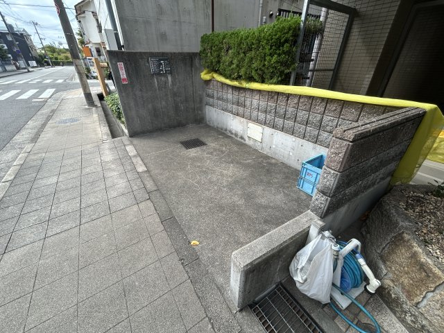 甲子園ガーデンハウスの駐車場