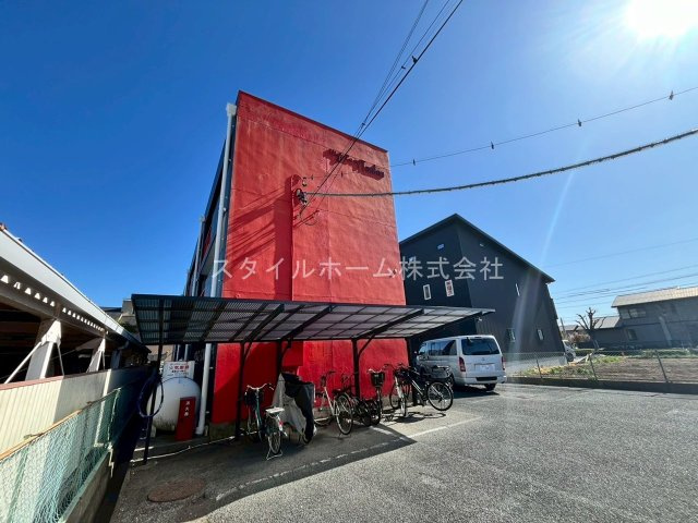 ハイコーポ谷野の駐車場