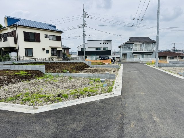 八王子市　小宮町　建築条件付き売地　４期の前面道路含む現地写真|～南東側5ｍ道路に面しています～