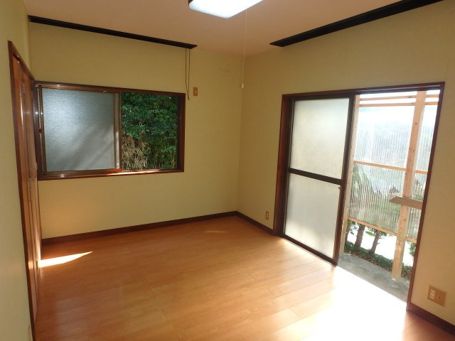 S1797R　須崎貸家の洋室