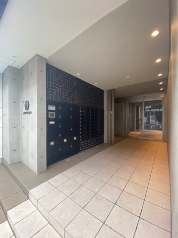 LAPIS　TWOLES(ラピス　トゥレス)　名古屋市賃貸　仲介手数料無料のエントランス