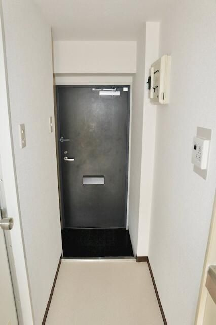 日神パレス磯子の玄関