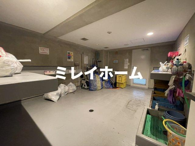 ガーデン萩中のロビー