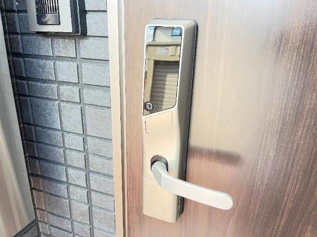 東森田2丁目新築アパートの玄関|電子錠（イメージ）