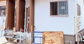 藤沢市宮前のアパートのエントランス