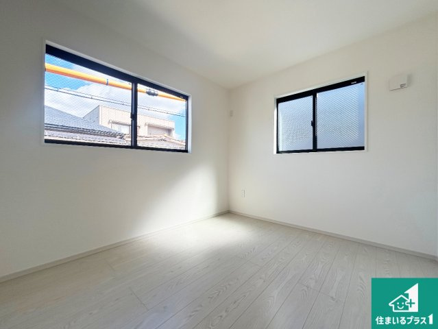 堺市堺区海山町　第1期　新築一戸建ての洋室|シンプルな洋室は、自分好みのインテリアが楽しめます♪ご家族とインテリアや家具を選びに行くのは入居時の醍醐味の一つです。ぜひお楽しみください♪